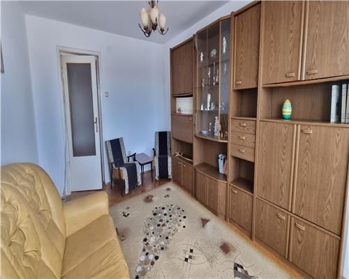 Apartament 3 camere de inchiriat zona Centru