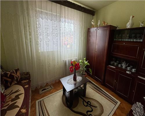 Apartament 2 camere de vanzare zona Piata