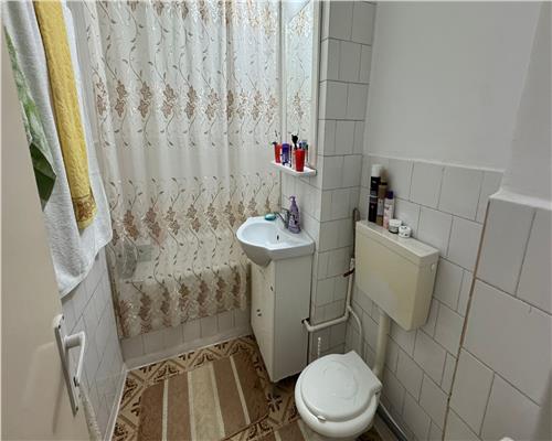 Apartament 2 camere de vanzare zona Piata