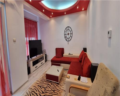 Apartament 4  camere decomandat de vanzare Centru etaj 1