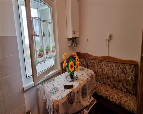 Apartament 3 camere de vanzare decomandat zona Ampoi 3 , etaj intermediar, mobilat si utilat