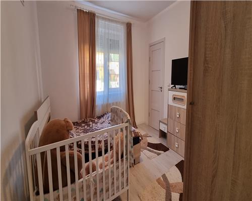 Apartament 3 camere la casa de vanzare zona Centru mobilat si utilat