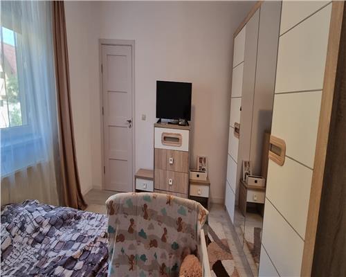 Apartament 3 camere la casa de vanzare zona Centru mobilat si utilat