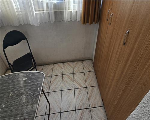 Apartament cu 3 camere de vanzare in cetate