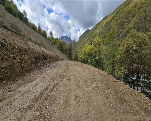 Teren Intravilan de Vanzare in Zona Turistica Ramet