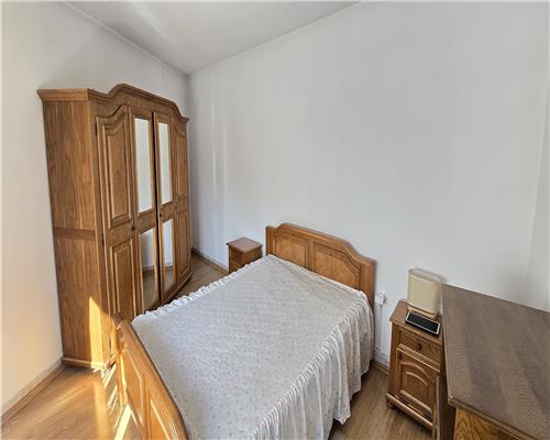 Apartament de inchiriat la casa Centru