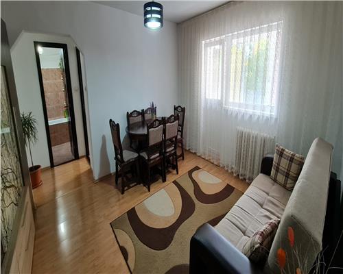 Apartament 2 camere, Cetate, mobilat, utilat