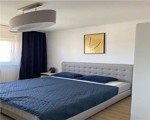 Apartament 3 camere de vanzare Centru complet mobilat si utilat