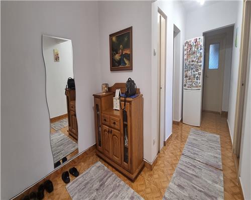 Apartament Deosebit cu 4 Camere de Vanzare in Cetate!