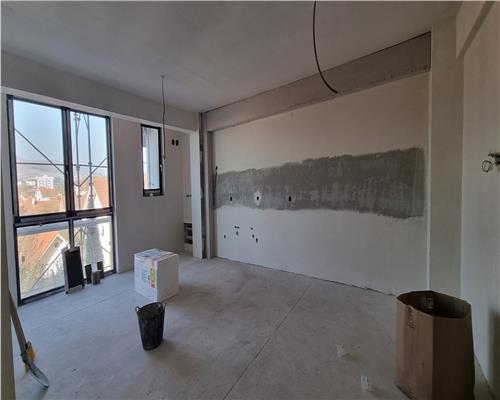 Apartament 2 camere de vanzare  la cheie etaj 1 zona Recea