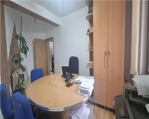 Apartament 2 camere de vanzare bloc nou zona stadion etaj intermediar