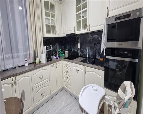 Apartament ultramodern cu scara interioara de vanzare zona Arex mobilat si utilat