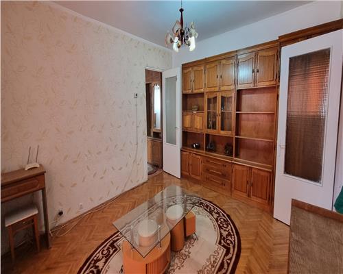 Apartament de vanzare, 2 camere, decomandat, 60 mp utili