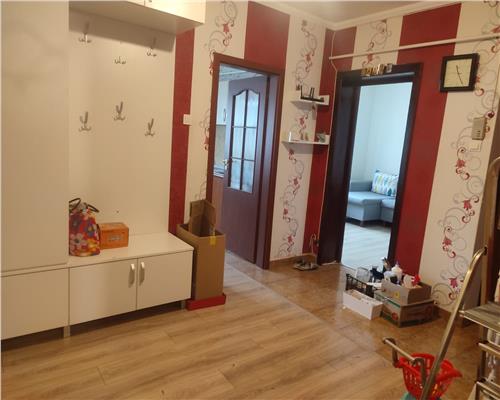 Apartament 4 camere de inchiriat