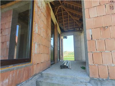 Casa semifinisata de vanzare comuna Ighiu 500 mp teren