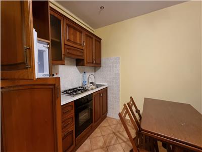 Apartament de inchiriat 2 camere etaj 1 zona buna Cetate