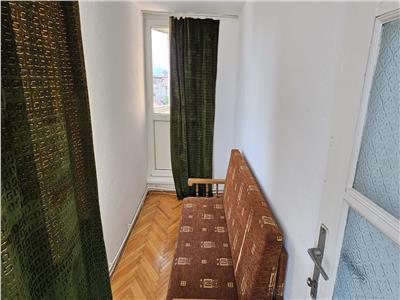 Apartament de inchiriat decomandat zona Centru