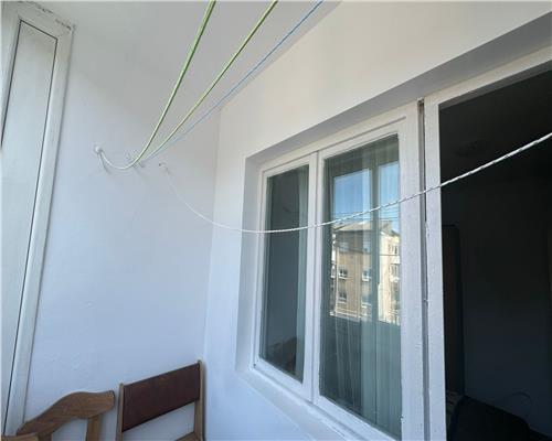 Apartament 2 camere decomandat Cetate de inchiriat