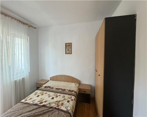 Apartament 2 camere decomandat Cetate de inchiriat