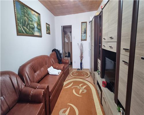 Apartament 3  camere de vanzare in Centru