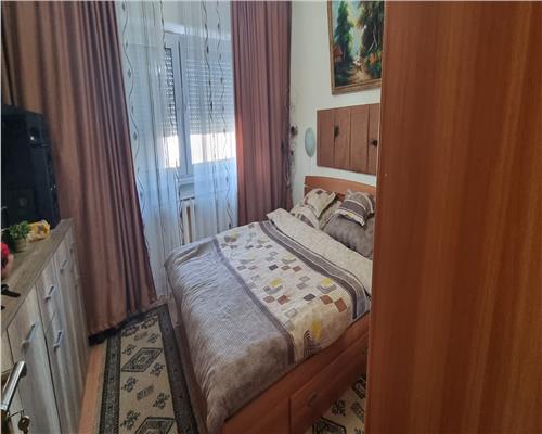 Apartament 3  camere de vanzare in Centru