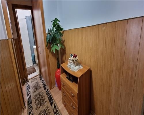 Apartament 3  camere de vanzare in Centru