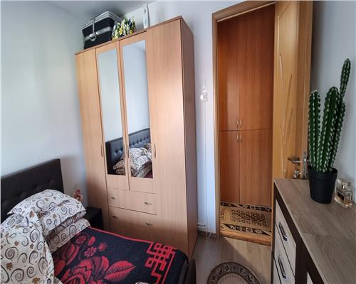 Apartament 3  camere de vanzare in Centru