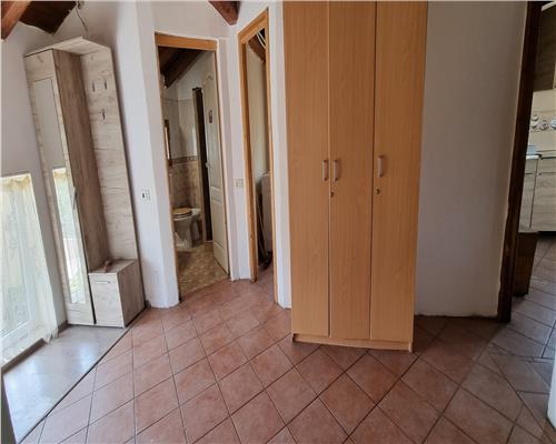 Apartament +garsoniera + teren de  180 mp la vila