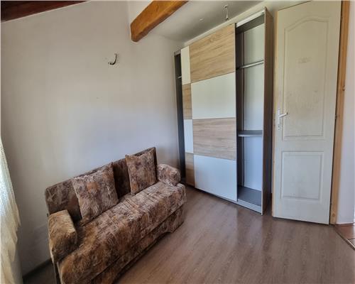 Apartament +garsoniera + teren de  180 mp la vila