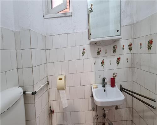 Apartament 3 camere foste proprietati de vanzare, etaj intermediar