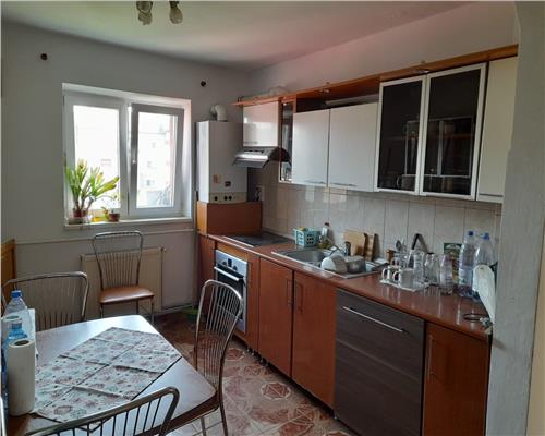 Apartament 2 camere de vanzare Cetate etaj intermediar cu loc de parcare rezervat