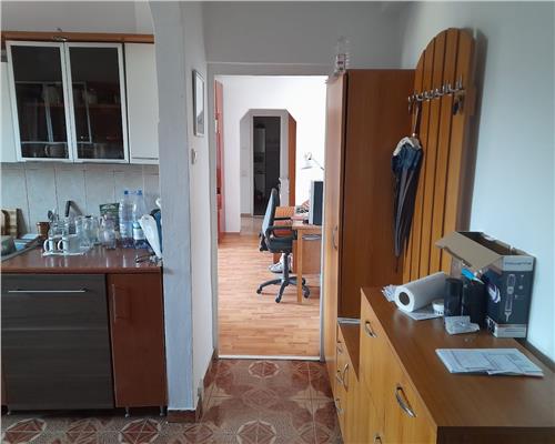 Apartament 2 camere de vanzare Cetate etaj intermediar cu loc de parcare rezervat