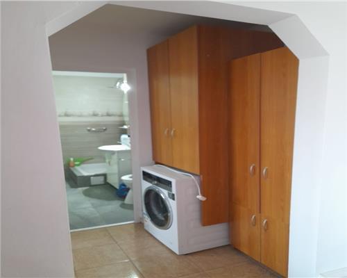 Apartament 2 camere de vanzare Cetate etaj intermediar cu loc de parcare rezervat