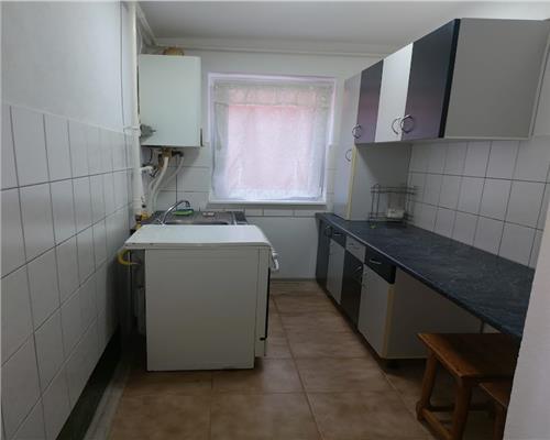 Apartament 2 camere de vanzare zona Cetate