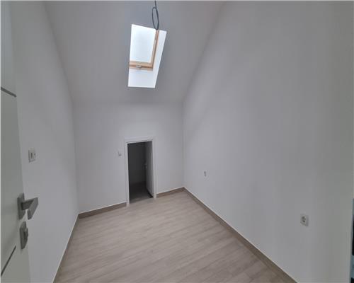 Apartament 3 camere de vanzare la mansarda finisat cu materiale de calitate superioara