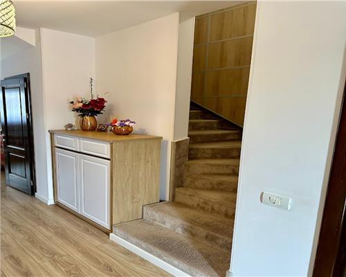 Casa tip duplex de vanzare in zona Dealu Furcilor superfinisata pentru pretentiosi