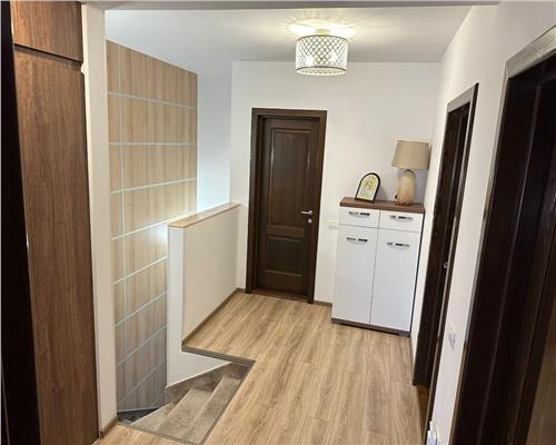 Casa tip duplex de vanzare in zona Dealu Furcilor superfinisata pentru pretentiosi