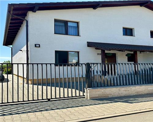 Casa tip duplex de vanzare in zona Dealu Furcilor superfinisata pentru pretentiosi