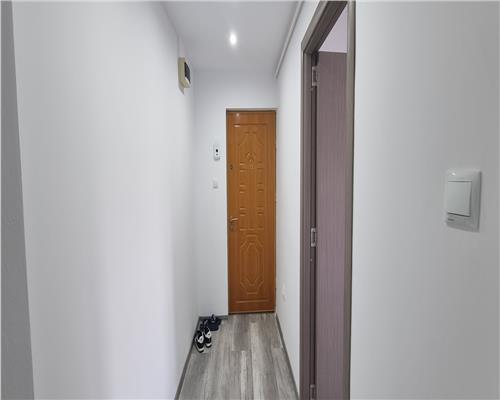 Apartament 3 camere supefinisat zona Cetate