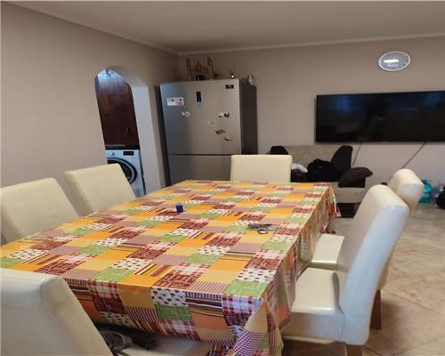 Apartament 2 camere decomandat zona Cetate