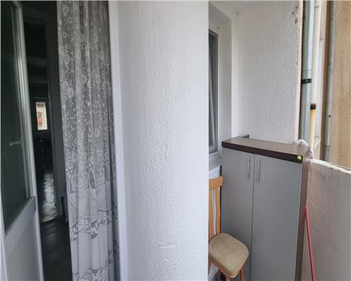 Apartament 3 camere de inchiriat zona Centru etaj intermediar