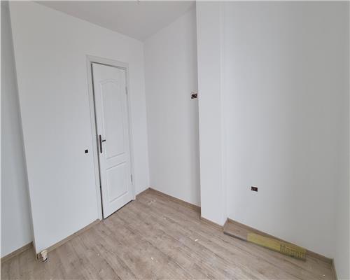 Apartament penthouse cu 3 camere si terasa de 40mp